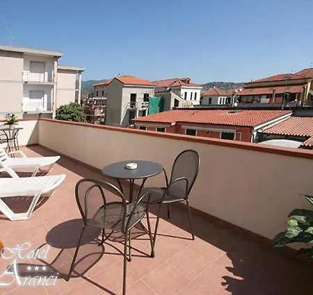 Hotel Degli Aranci 3*