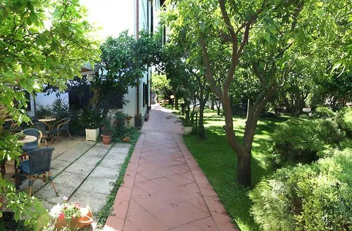 Szálloda Degli Aranci